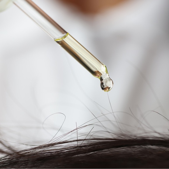 Soothing Scalp Oil. Amazing product for hair care. Great reviews. - Picture 6 of 7